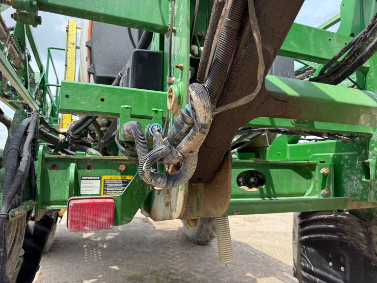 2016-john-deere-r4038-image-66