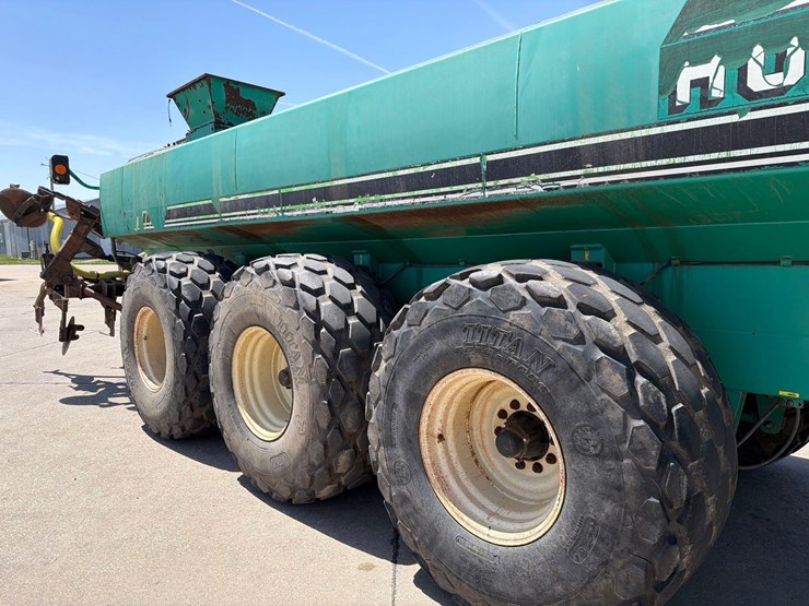 houle-7300-manure-tanker-image-23