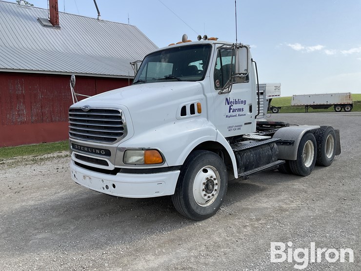 2001-sterling-at9500-image-1
