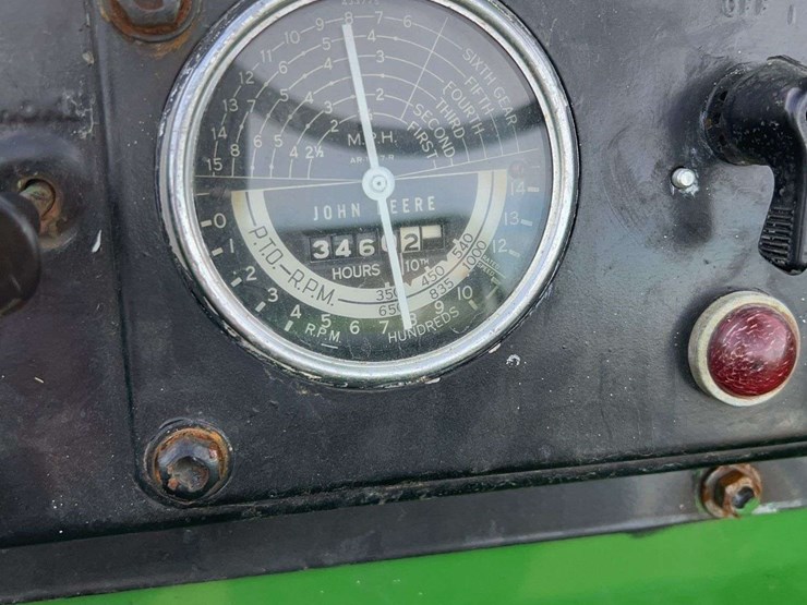 john-deere-820-image-50