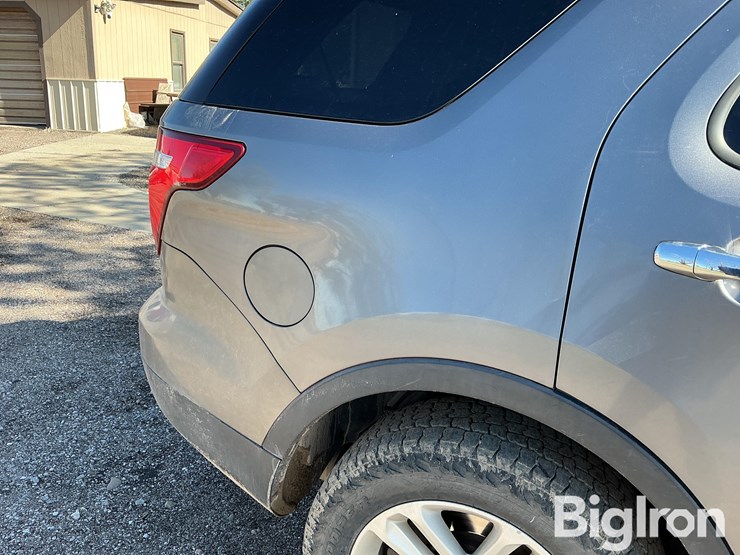 2014-ford-explorer-xlt-image-16