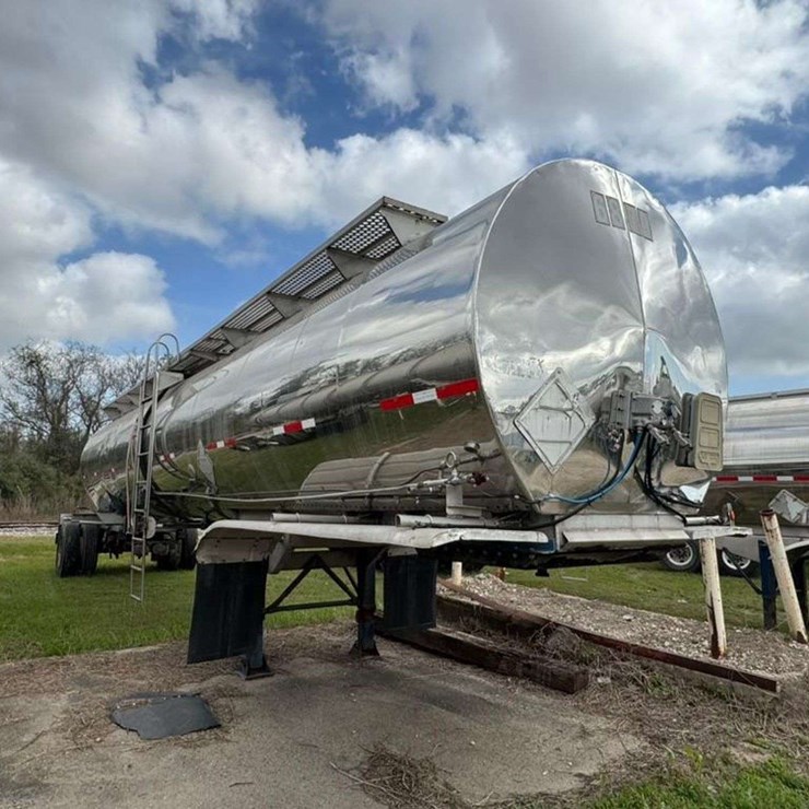 1982 POLAR TANK