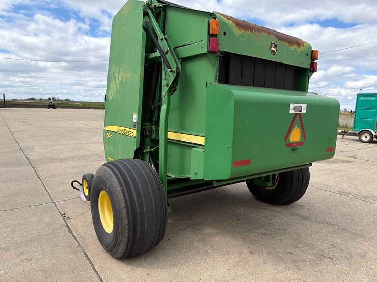 john-deere-568-image-5