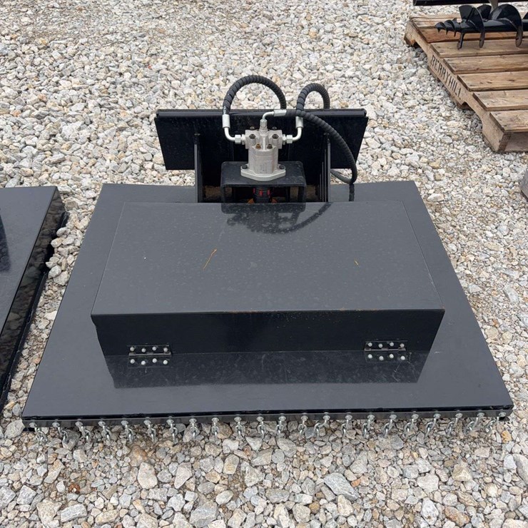 Hydraulic Skid Steer Brush Cutter Attachment