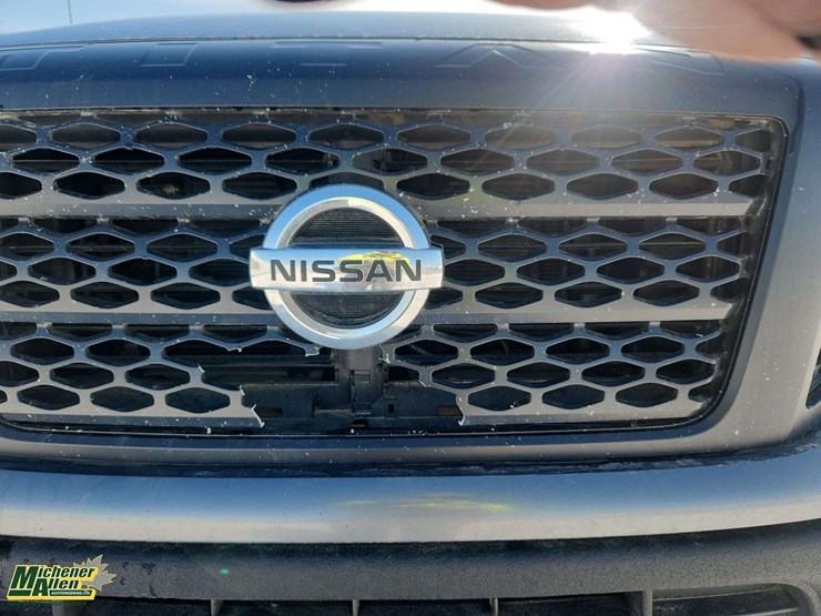 2017-nissan-titan-image-34