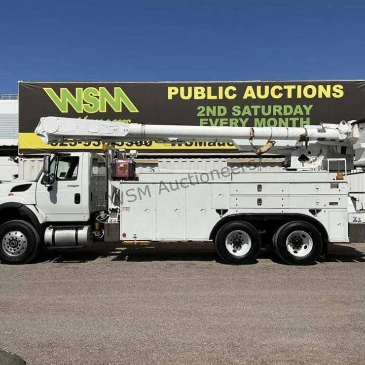 2009 INTERNATIONAL WORKSTAR 7600