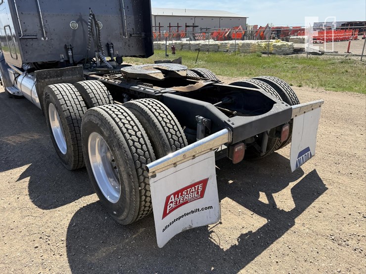 2009-peterbilt-386-image-10