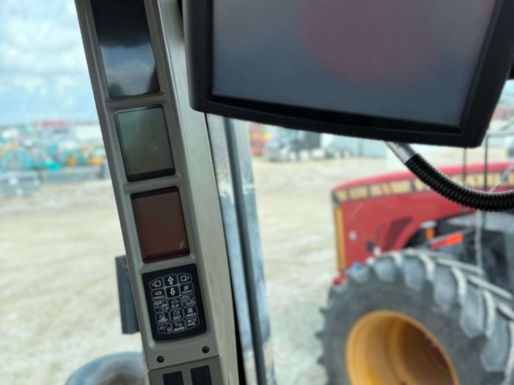 2012-case-ih-350-image-33