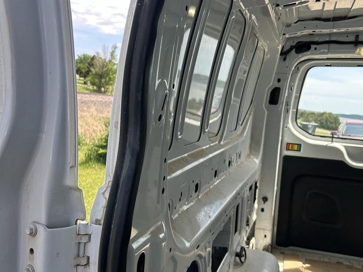 2018-ford-transit-image-38