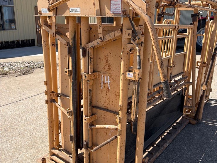formost-6ft-long-working-chute-w/-palp-cage-image-11