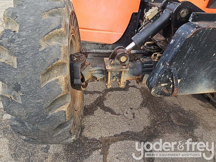 2016-jlg-g6-42a-image-17