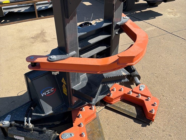 2025-wig-14”-heavy-duty-tree-cutter-image-11
