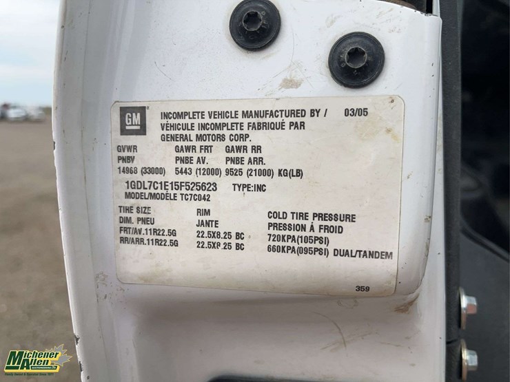 2005-gmc-topkick-c7500-image-25
