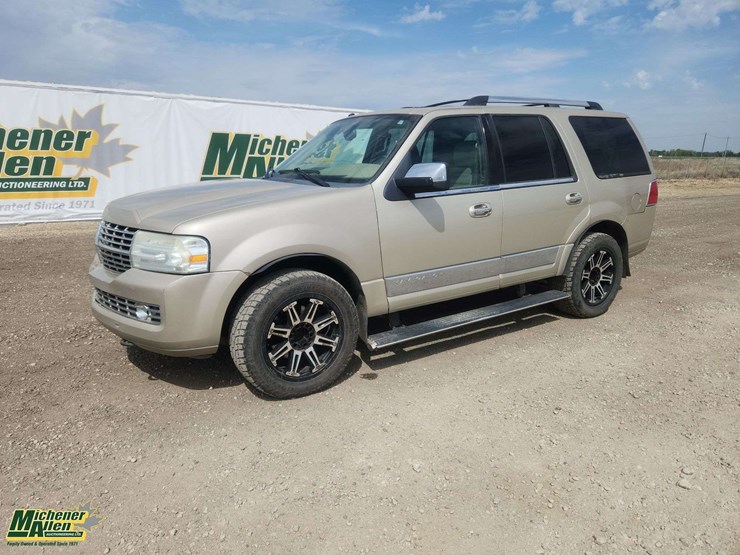 2008-lincoln-navigator-image-1