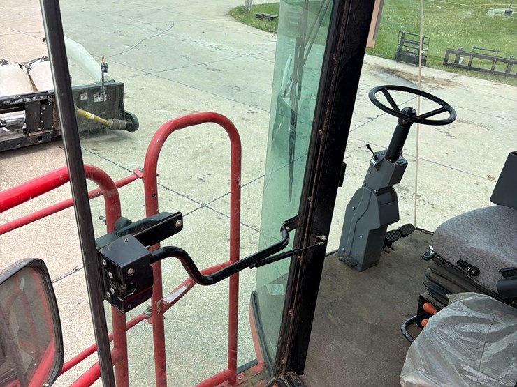 2001-massey-ferguson-8780xp-image-50
