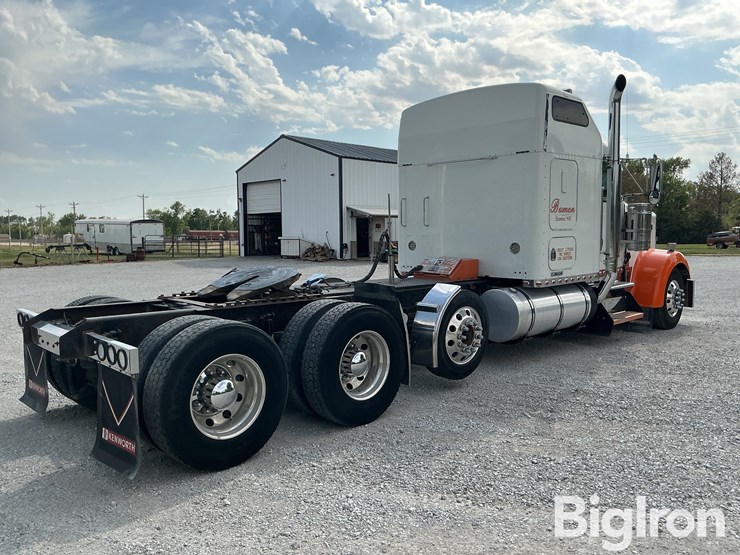 2005-kenworth-w900l-image-5