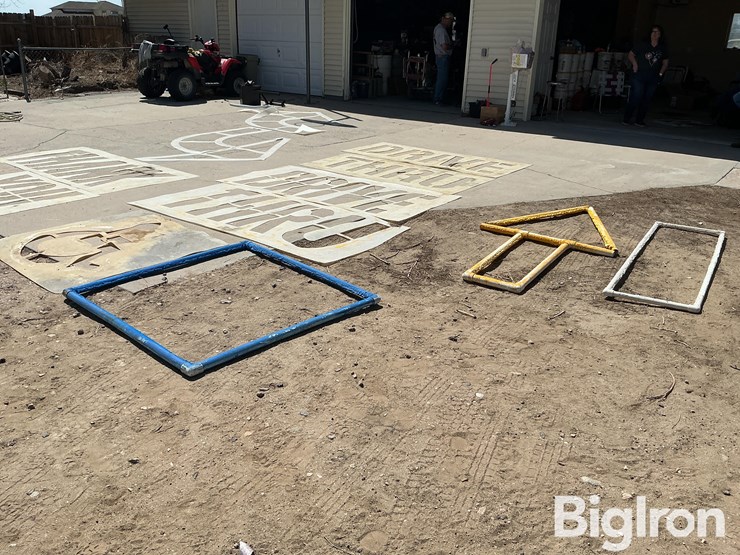 parking-lot-striping-stencil-bundle-image-5