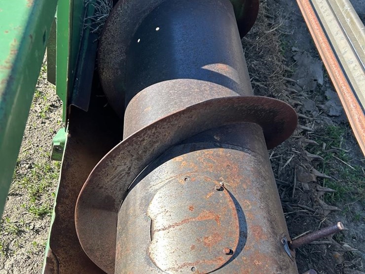 john-deere-224-image-12