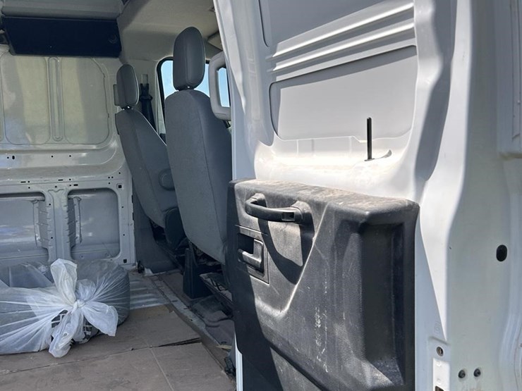 2018-ford-transit-image-34