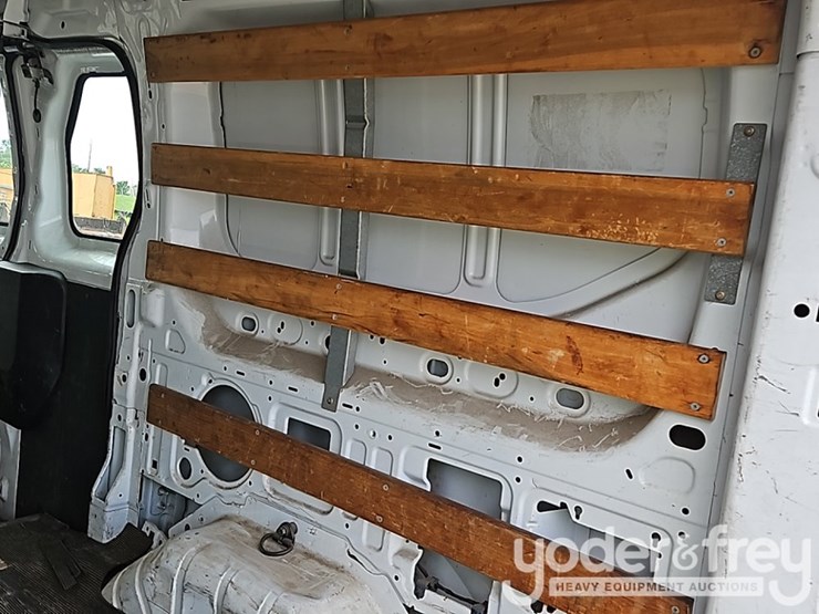 2015-ford-transit-image-16