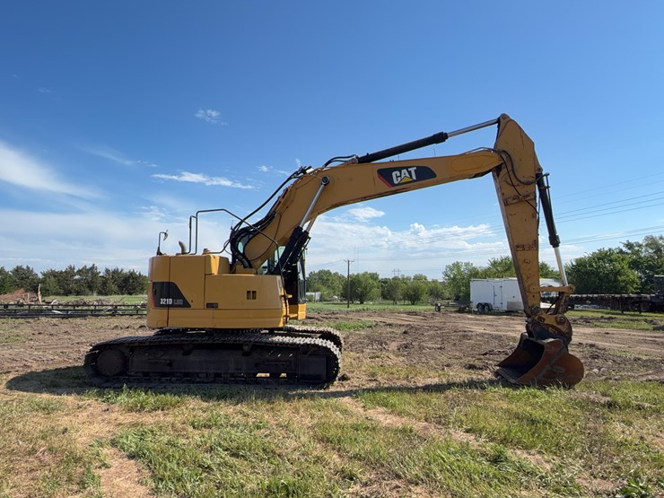 2012-caterpillar-321d-excavator-image-4