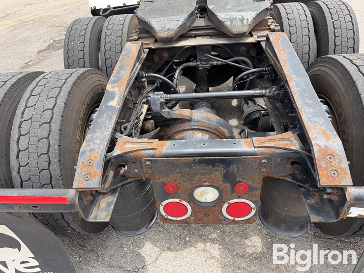 2015-international-prostar-image-9