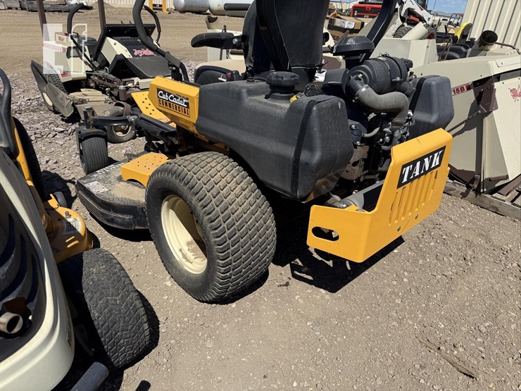 cub-cadet-tank-m60-image-11
