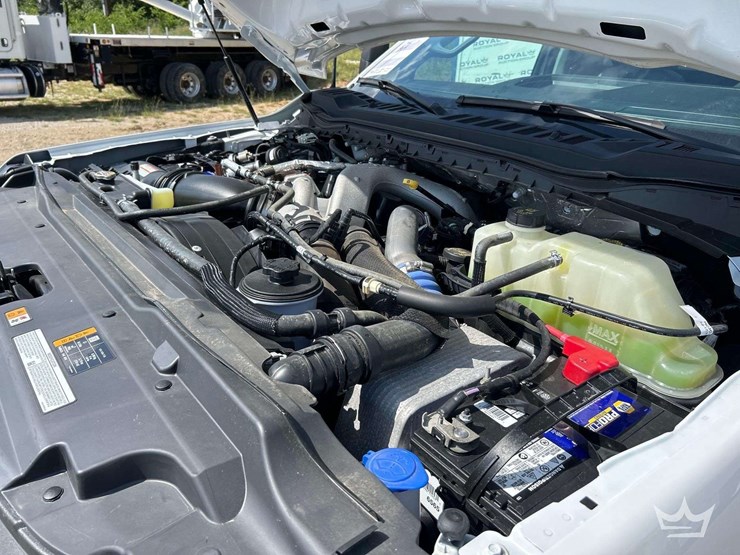 2023-ford-f550-image-6