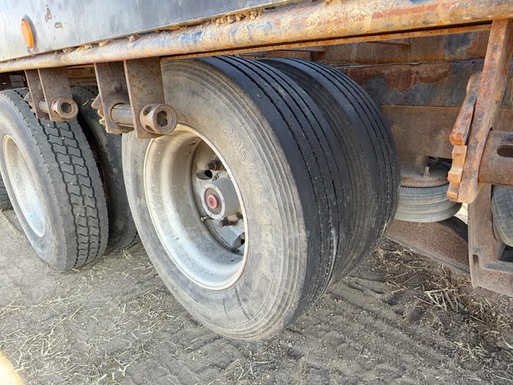 2003-sterling-lt9500-image-55