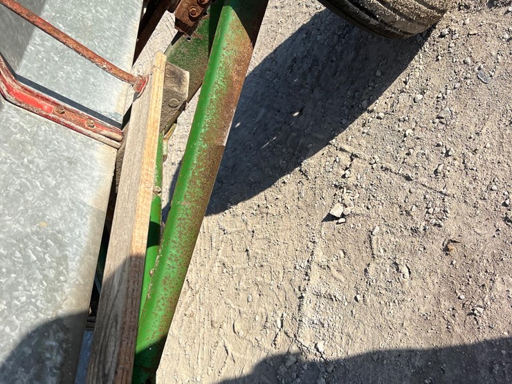 heider-barge-wagon-w/-hoist-image-11