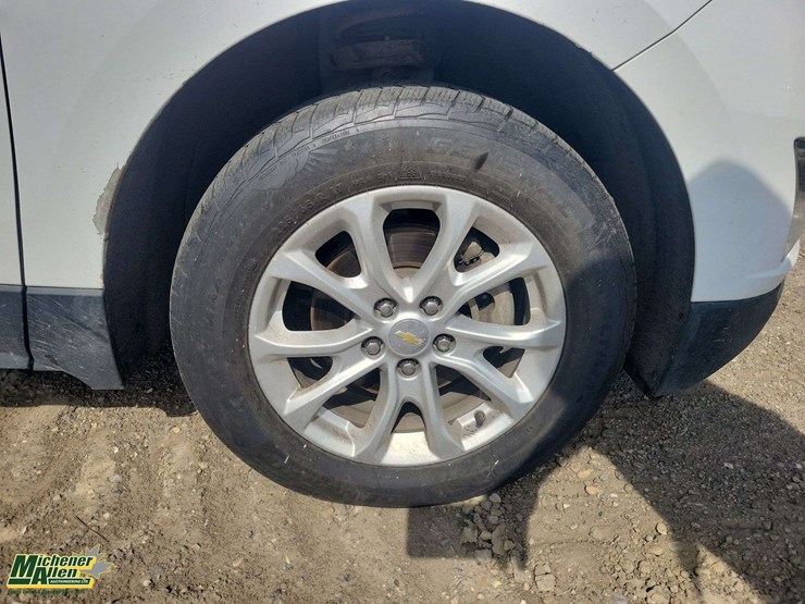 2018-chevrolet-equinox-image-12