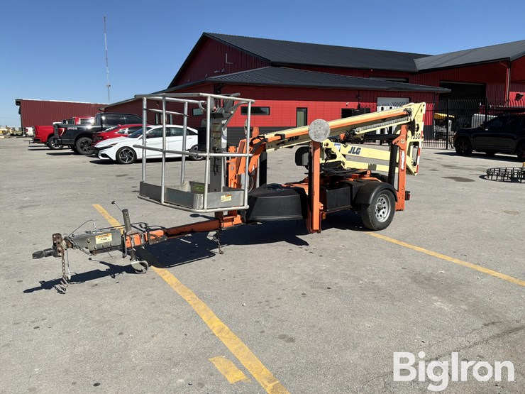 2013-jlg-t350-image-1
