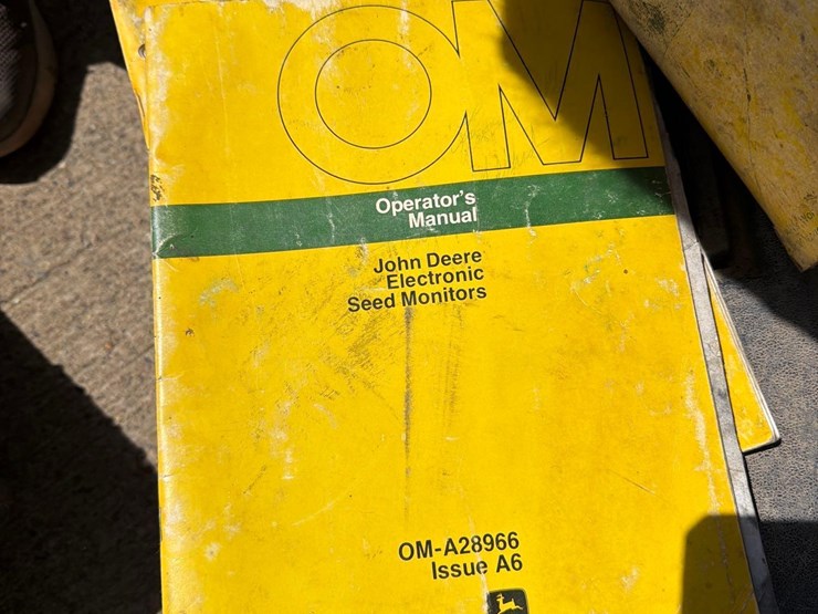 john-deere-7000-image-47