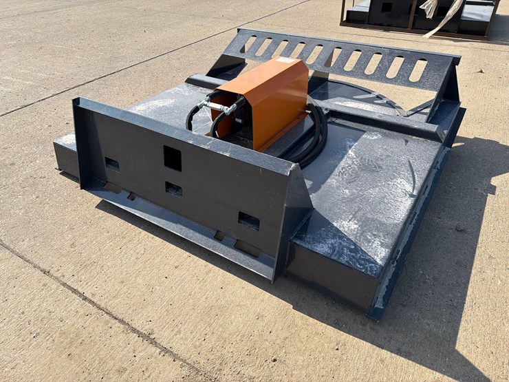 2025-wolverine-skidloader-72”-whirly-mower-image-3