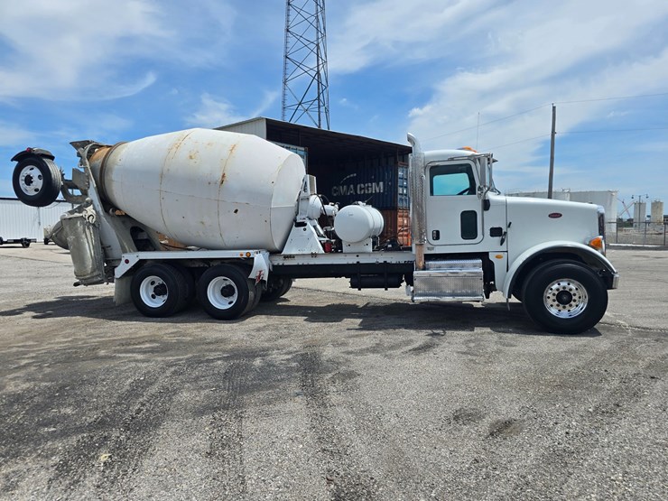 2014-peterbilt-365-image-36