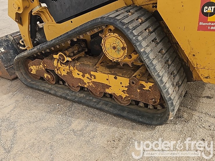 2018-caterpillar-249d-image-14