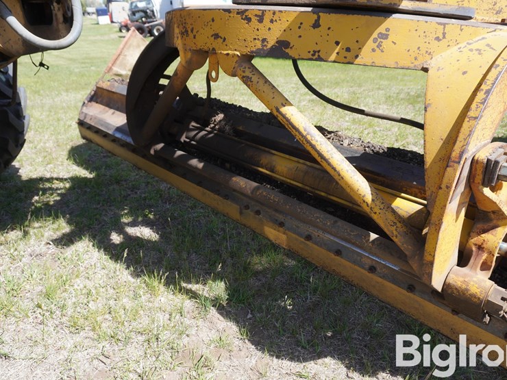 1968-caterpillar-12f-image-19
