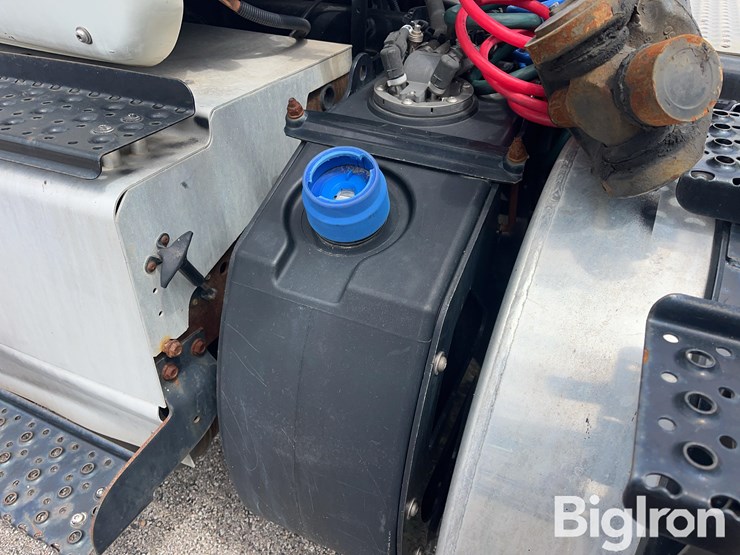 2016-international-transtar-8600-image-11