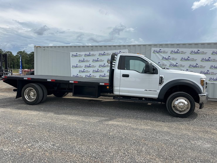 2018-ford-f550-image-1
