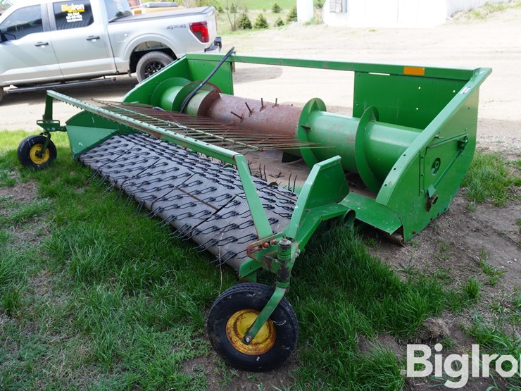 john-deere-12-image-1