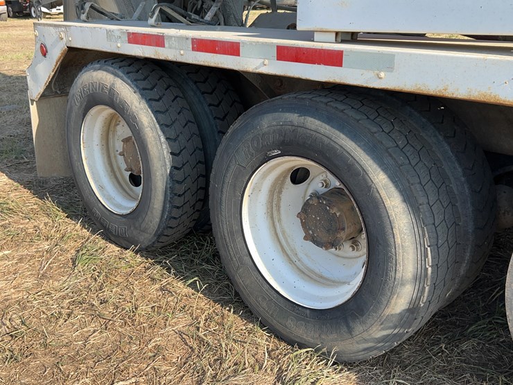2001-mack-rd600-image-24