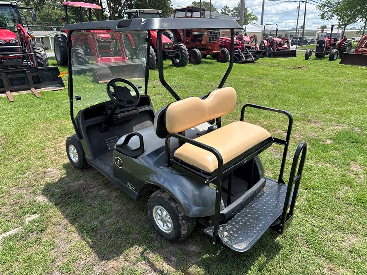 2019-ezgo-txt-elite-golf-cart-w/-folding-rear-seat-windsheild.-lithium-battery,-and-charger-image-4