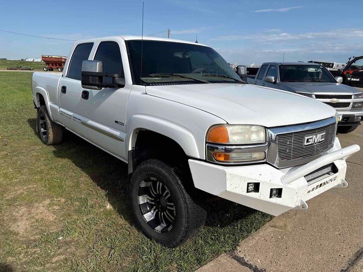 2002-gmc-2500-image-2
