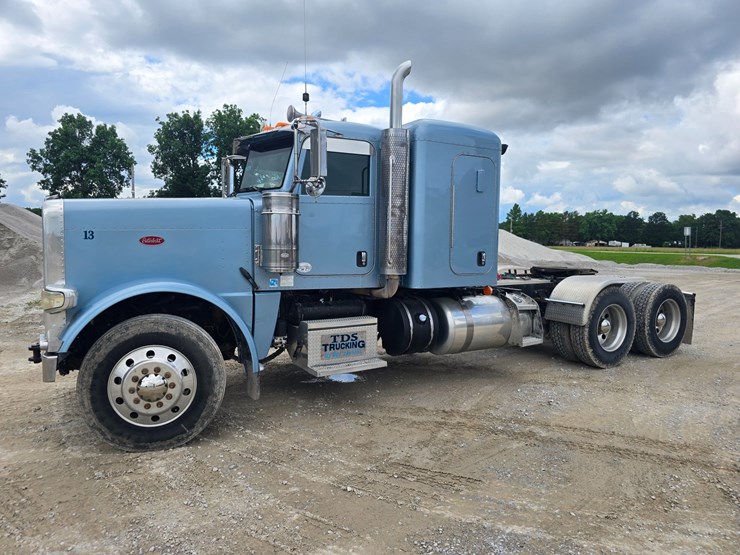 2013-peterbilt-388-image-6