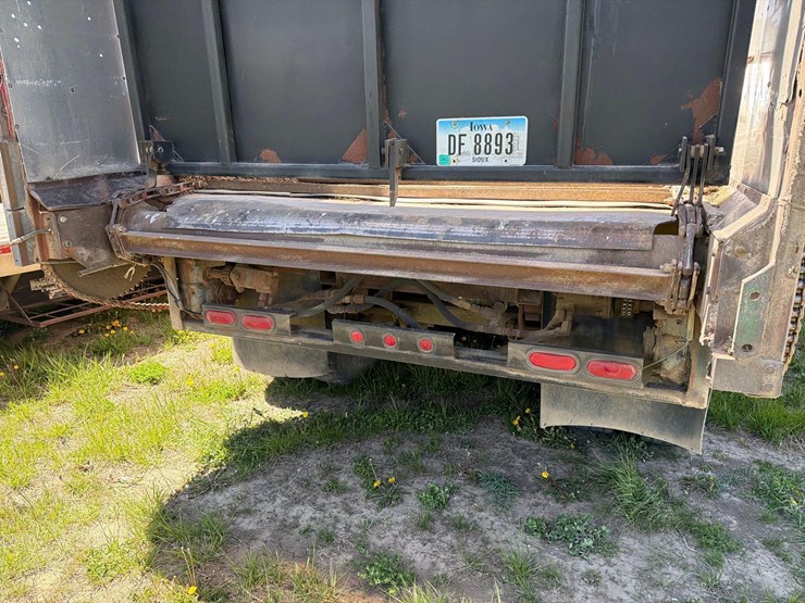 1976-bobc-30ft-live-bottom-semi-silage-trailer-image-32