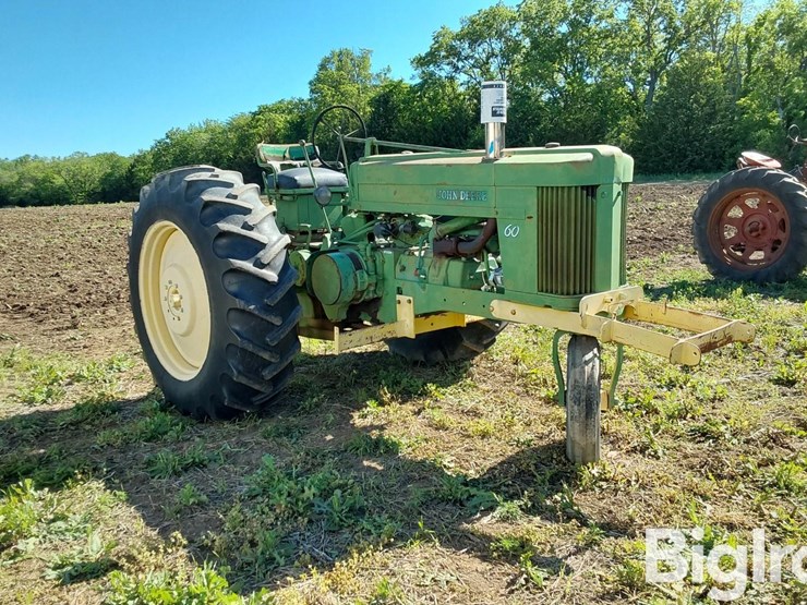 1953-john-deere-60-image-3
