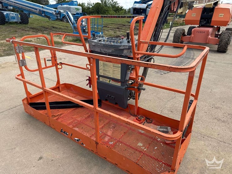 2013-jlg-860sj-image-24