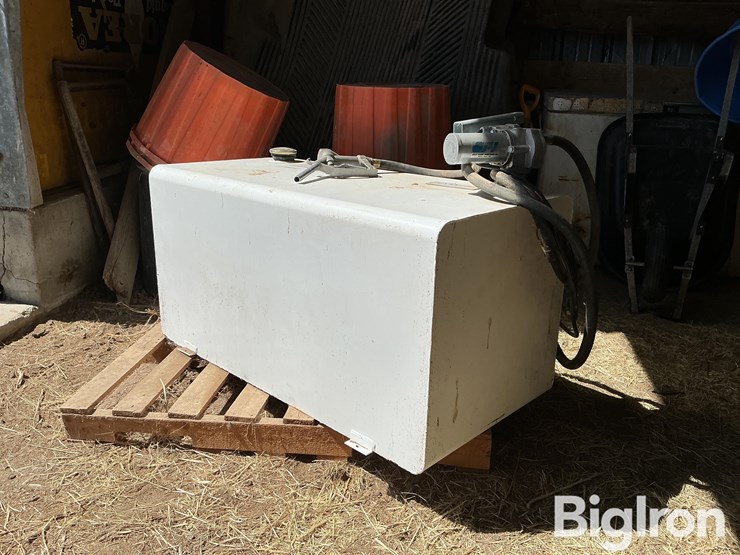 deezee-110-gal-transfer-tank-w/pump-image-1