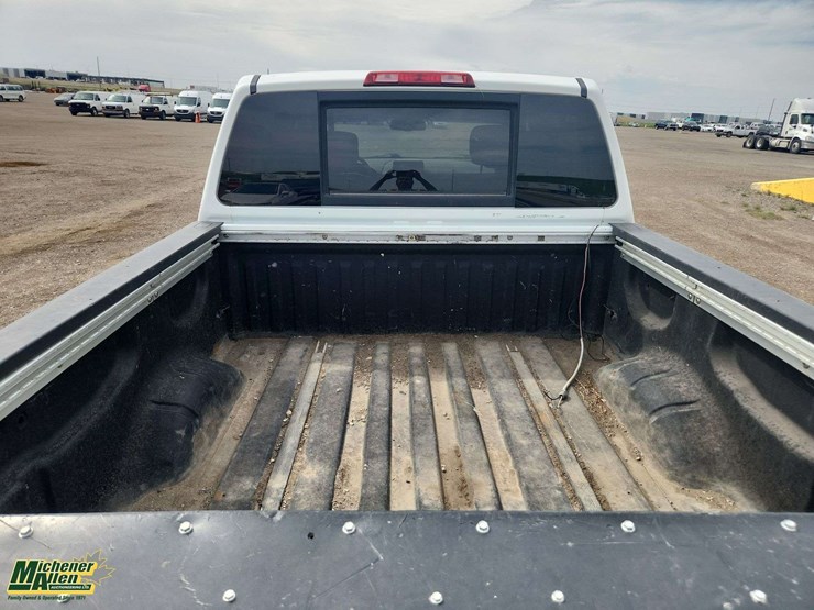 2013-nissan-titan-image-15