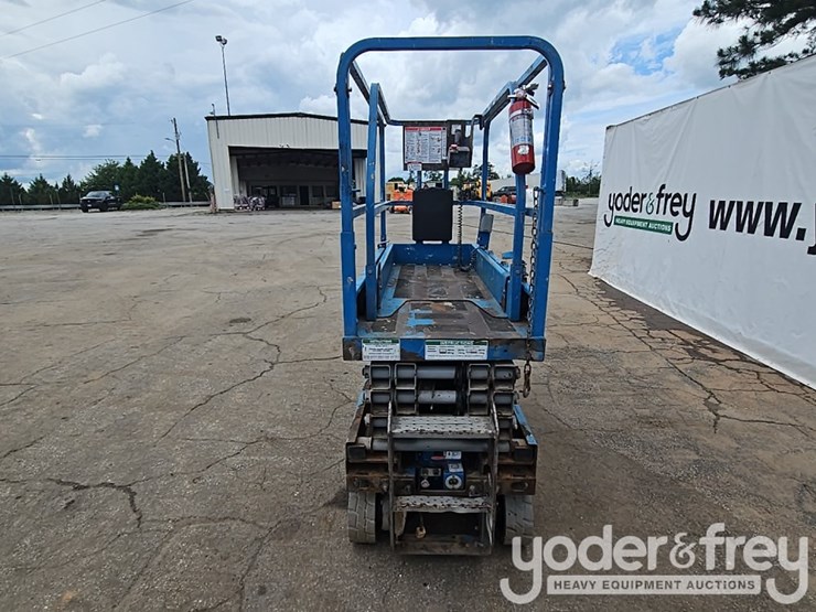 2015-genie-gs1930-image-4